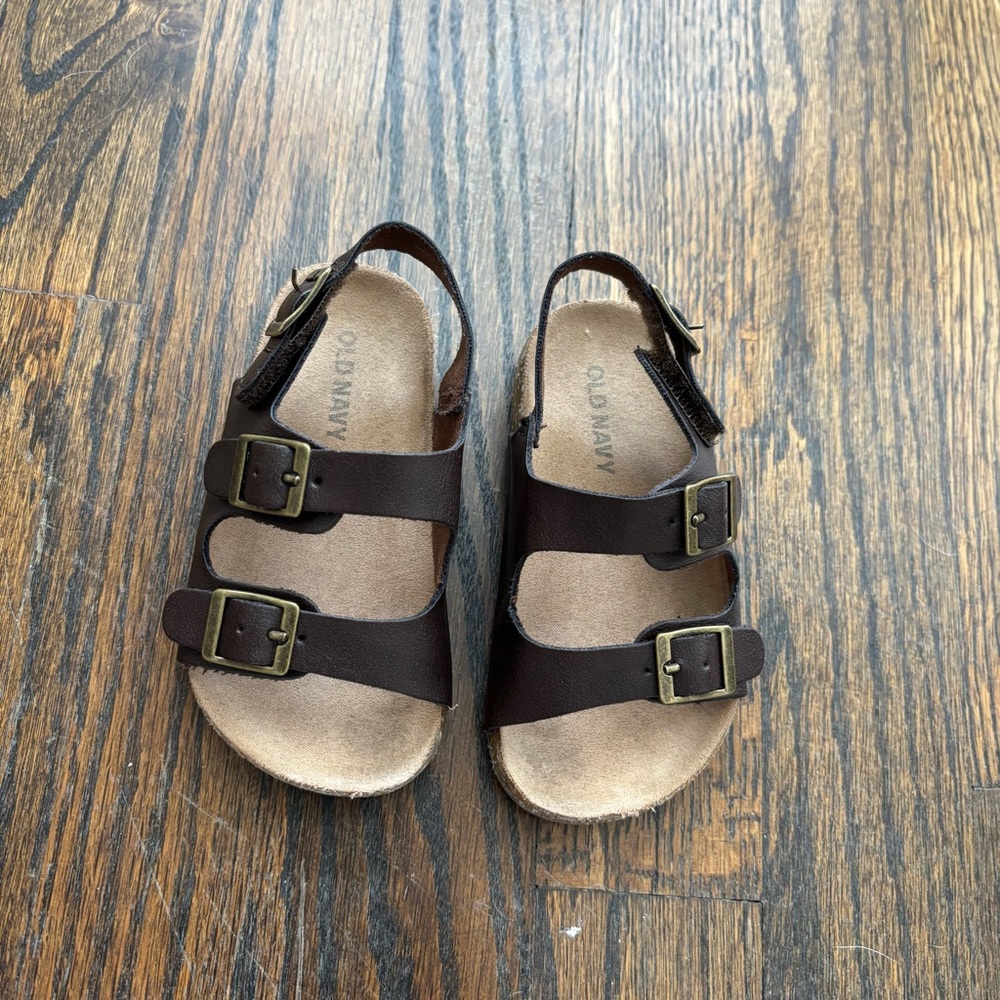 Old Navy Dark Brown Kids Sandals 5C